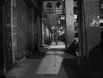 空蕩的街中...幾多人獨自上路