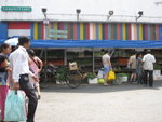 小印度，個街市媽媽行得好happy，有好多香料味、特別蔬果、同羊肉檔......
