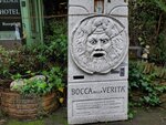 23102024_Samsung Smartphone Galaxy S10 Plus_3rd round to Kyushu_Yufuin Shotengai00054