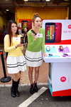 02032014_Moto G Roadshow@Mongkok_Group of Girls00020