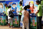 07102009_Horlicks Roadshow@Kwai Fong_Promotion Team00009