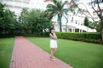 29072009_Kristy Ling_Outside Disney Hotel00021