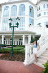 29072009_Kristy Ling_Outside Disney Hotel00106