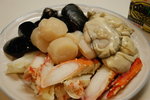海鮮類有:藍殼青口、美國桶蠔、鱈埸蟹腳及北海道帶子