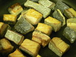 先將油甘魚柳煎香