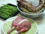 主要食材有澳洲有骨豬扒、越南虎蝦及四季豆(French Bean)