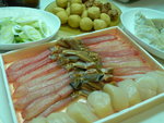 P1090225-有松葉蟹腳、北海道帶子、京蔥、蘿蔔、魚蛋、八爪魚丸、水餃...