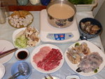 P1090320-14.01.08氣溫再度急降，吃火鍋最合時，今次吃的是芝麻湯底．