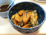 P1090455-先用薑汁及酒醃蠔，再調好汁料。