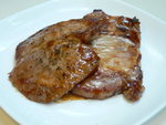 P1130187-肉味香濃的香煎黑豚完成版