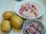 P1140003-主要材料有嘉美雞,薯仔及乾蔥頭