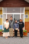與民宿主人Makoto Okubo夫婦的合照