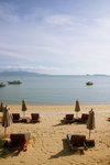 Bo Phut Beach與泳池只是一步之隔