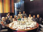 24/3/2011 部份居港中華中學舊生,與到港遊的關懷炎老師夫婦茶聚.