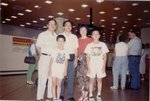 劉振聲的全家福( 香港啟德機場  1991 ).