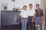 1994年  美國洛杉磯麥江畔家中.左:許劫餘,麥江畔,李傳健.