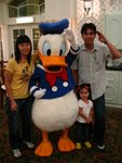 與唐老鴨合照(2)
 - 香港迪士尼樂園餐廳
05/07/2007