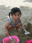 去沙灘玩沙
18/06/2006