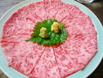 富良野和牛剌身，入口即溶，好似食Toro