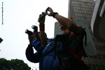 咪就係因為我身旁有2位人兄企左上郵筒上影相羅！
HKMarathon12Feb06_20067s