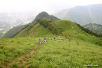 大家努力地往上行！
KFBGTreePlanting22Jul06_006