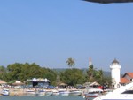 上了船準備出發到Raya Island