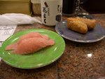 札幌根室花丸迴轉壽司 http://www.sushi-hanamaru.com，不能錯過