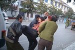 但這只是李導拍攝手法的不同,但內裡那種令人感嘆的人物遭遇仍很著力,每每也刺著觀者的心