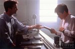 如是sci-fi,那就好辦得多了,時光倒流來一個back to the future,相信不難看出來