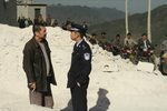 題材方面因觸及極多敏感處應該難以在中國發行,但見製作單位及格式西化感到怪異,外國人來說是非常有看頭但總有點討好獻媚之感,東西是多但欠缺意義這不是我想看的中國電影