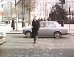 Place De L'etoile - Eric Rohmer,故事由一個貌似神經緊張的男角帶進圈圈迷宮一樣的巴黎街道,行人路,馬路,行人,車輛以及地鐵來回穿梭,無一不顯示著巴黎緊張而狹窄的一面