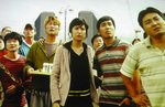 講番套片本身,並唔係一般ID4orWOW咁膚淺,sorry我真係好覺,後者甚至乎可以用低能形容,依套片冇sell什麼英雄,科技,軍隊,甚至乎全民萬眾一心對付怪物都冇~哈
