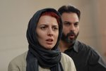 p.s.電影中的伊朗某情度總是在看似富裕,文明,司法公平但滲透著變數及不安,這種拉緊及局促感亦加重了這電影的真實及獨特之吸引力