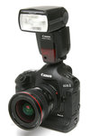 580EX II 閃燈配合 EOS-1D Mark III 下具有防塵防水滴能力