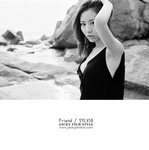 F1090030bw