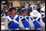 相信這是當局安排的職業"舞蹈員"