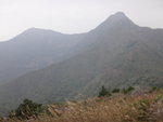 牛押山(左), 馬鞍, 馬頭峰(右)及礦場脊(左為內脊)
DSC05680