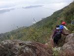上攀仙姑東崖右邊一段後往左橫移回落東坑中去
DSC01025