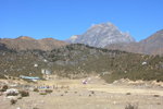 Shyangboche Airport (3900m), 背後是神山Khumbi Yul Lha (5761m)
04NL0117