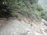 瀑頂回望仍在瀑右上攀的隊友
DSC02700