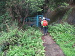 至馬路前轉左穿閘
DSC06517