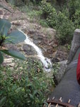 水管經一澗位, 蘇哥己在澗中淋水
DSC09257