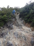 休後起步走澗旁山路
DSC01137
