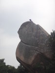 途中一大石, 瑩瑩己在石頂
DSC01207