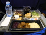 機程中有午餐, 不過到我地己無得揀, 只有牛肉飯
IMG_0021a
