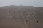 這一處神秘的海岸山坡仙人掌大地畫,被秘魯人稱之為 Candelabro - 蠟燭台.
IMG_3940