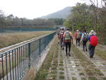 沿渠邊前行
DSC03366