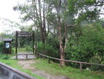 抵新娘潭路左望見新娘潭自然教育徑出入口
IMG_4202