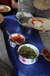 有飯, 有Dal豆湯,  有紅蘿蔔, 有醃菜
SK_00125b