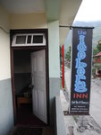 旅館叫 Iceberg Inn, 我倆入住2樓招牌旁房間
SK_02456